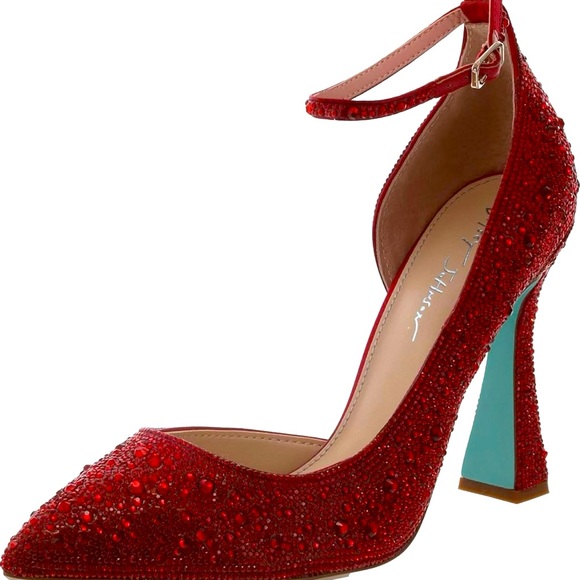 Betsey Johnson Women's Ramsy Pump - Picture 1 of 8